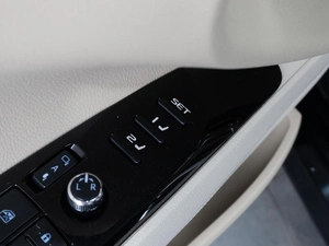 Седан Toyota Camry 2018 года, 3199000 рублей, Тюмень