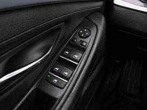 Седан BMW 5 серия 2015 года, 1999000 рублей, Кирилловка