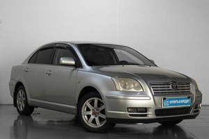 Седан Toyota Avensis 2005 года, 619000 рублей, Челябинск