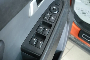 Внедорожник Kia Sportage 2011 года, 1349000 рублей, Омск