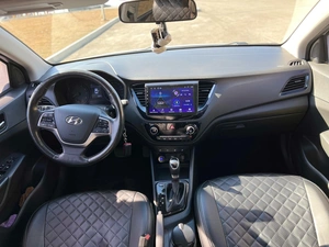Седан Hyundai Solaris 2019 года, 1500000 рублей, Красноярск