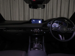 Хетчбэк Mazda 3 2019 года, 1599000 рублей, Красноярск