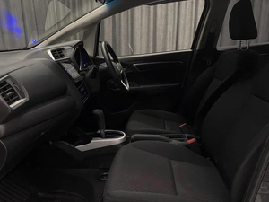 Хетчбэк Honda Fit 2019 года, 1249000 рублей, Красноярск