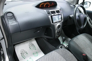 Хетчбэк Toyota Vitz 2008 года, 668000 рублей, Солонцы
