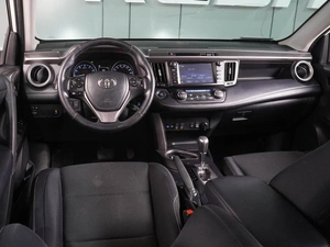 Внедорожник Toyota RAV4 2017 года, 2549000 рублей, Воронеж
