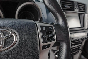 Внедорожник Toyota Land Cruiser Prado 2013 года, 2589000 рублей, Челябинск