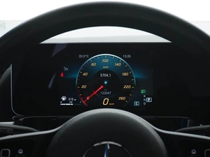 Хетчбэк Mercedes-benz B-класс 2019 года, 1986444 рублей, Москва