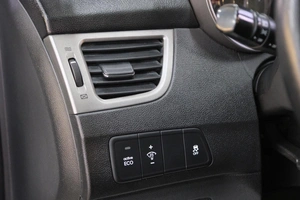 Седан Hyundai Avante 2011 года, 829000 рублей, Омск