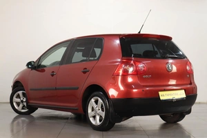 Хетчбэк Volkswagen Golf 2008 года, 729000 рублей, Челябинск