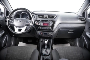 Хетчбэк Kia Rio 2013 года, 999000 рублей, Пермь