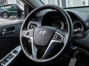 Седан Hyundai Solaris 2013 года, 960000 рублей, Волгоград