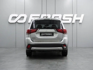 Внедорожник Mitsubishi Outlander 2016 года, 1599000 рублей, Воронеж