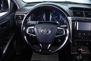 Седан Toyota Camry 2015 года, 1799000 рублей, Пермь