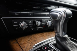 Седан Audi A6 2013 года, 1365000 рублей, Ульяновск