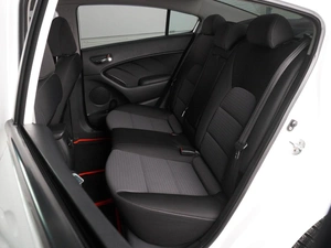 Седан Kia Cerato 2015 года, 1349000 рублей, Красный Пахарь