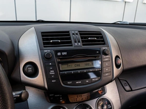 Внедорожник Toyota RAV4 2011 года, 1340000 рублей, Краснодар