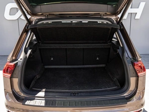 Внедорожник Volkswagen Tiguan 2017 года, 2375000 рублей, Краснодар