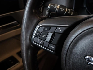 Седан Jaguar XF 2016 года, 1855000 рублей, Краснодар
