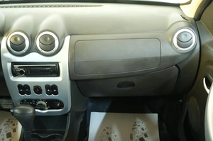 Хетчбэк Renault Sandero 2010 года, 559000 рублей, Омск