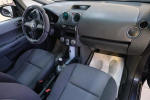 Хетчбэк Mitsubishi Colt 2006 года, 589000 рублей, Омск