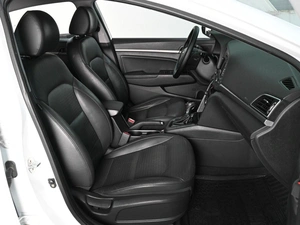 Седан Hyundai Elantra 2018 года, 1649000 рублей, Аксай