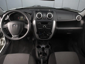 Лифтбек ВАЗ (LADA) Granta 2018 года, 630000 рублей, Омск