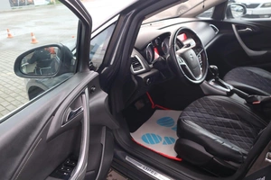 Седан Opel Astra 2012 года, 950000 рублей, Мирное