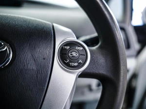 Лифтбек Toyota Prius 2011 года, 939000 рублей, Красноярск