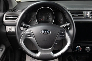 Седан Kia Rio 2016 года, 1189000 рублей, Оренбург