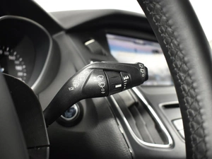 Хетчбэк Ford Focus 2015 года, 999900 рублей, Казань