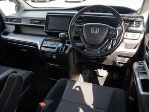 Минивэн Honda Stepwgn Spada 2017 года, 1990000 рублей, Краснодар