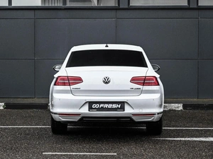 Седан Volkswagen Passat 2016 года, 2099000 рублей, Кирилловка