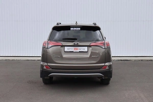 Внедорожник Toyota RAV4 2017 года, 2220000 рублей, Брянск
