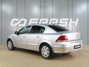 Седан Opel Astra 2011 года, 589000 рублей, Воронеж