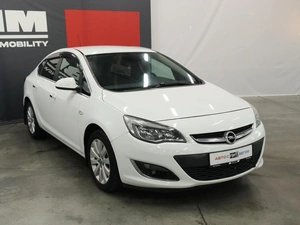 Седан Opel Astra 2013 года, 925000 рублей, Курск