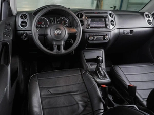 Внедорожник Volkswagen Tiguan 2011 года, 1149000 рублей, Воронеж