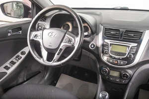 Седан Hyundai Solaris 2011 года, 769000 рублей, Томск