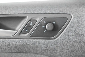 Седан Volkswagen Jetta 2012 года, 999000 рублей, Кемерово