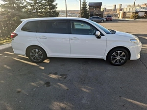 Универсал Toyota Corolla Fielder 2016 года, 1205000 рублей, Красноярск