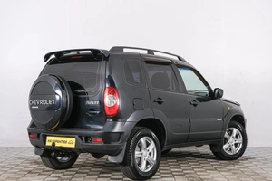 Внедорожник Chevrolet Niva 2011 года, 649000 рублей, Красноярск
