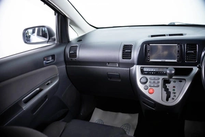 Минивэн Toyota Wish 2005 года, 679000 рублей, Пермь