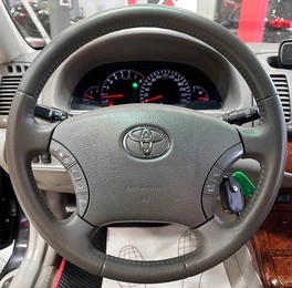 Седан Toyota Camry 2005 года, 890000 рублей, Красноярск