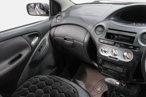 Хетчбэк Toyota Vitz 2004 года, 449000 рублей, Новокузнецк