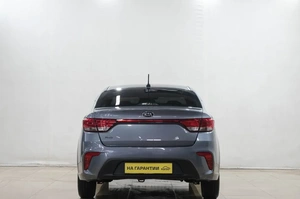Седан Kia Rio 2019 года, 1349000 рублей, Новокузнецк