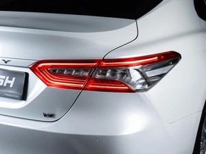 Седан Toyota Camry 2019 года, 3439000 рублей, Сургут