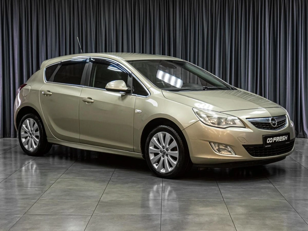 Хетчбэк Opel Astra 2010 года, 489000 рублей, Тюмень