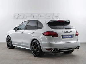 Внедорожник Porsche Cayenne Turbo 2013 года, 3360046 рублей, Москва