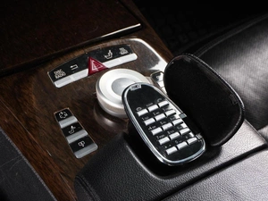 Седан Mercedes-benz S-класс 2010 года, 1669000 рублей, Красный Пахарь