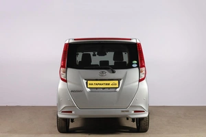 Минивэн Toyota Roomy 2020 года, 1299000 рублей, Новосибирск