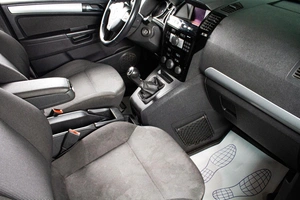 Минивэн Opel Zafira 2011 года, 529000 рублей, Сургут